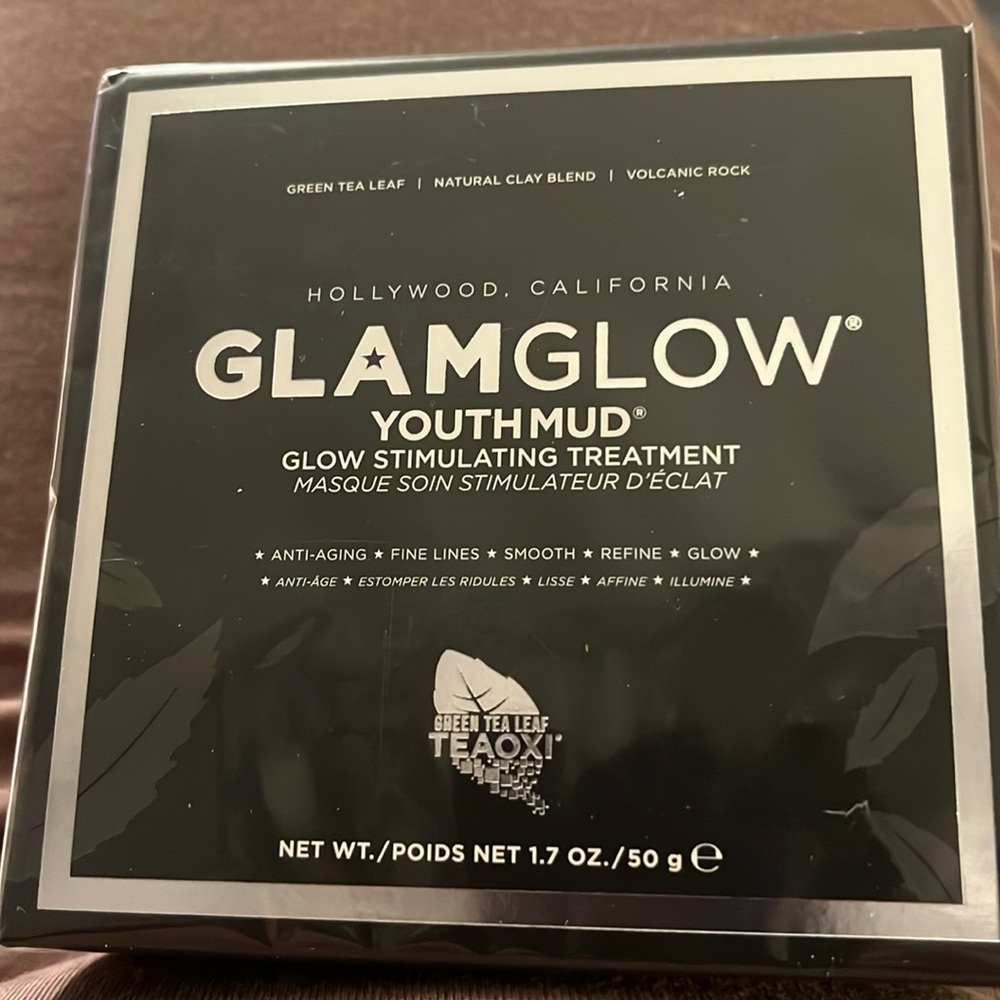 GLAMGLOW Youthmud Glow Stimulating Treatment Mask